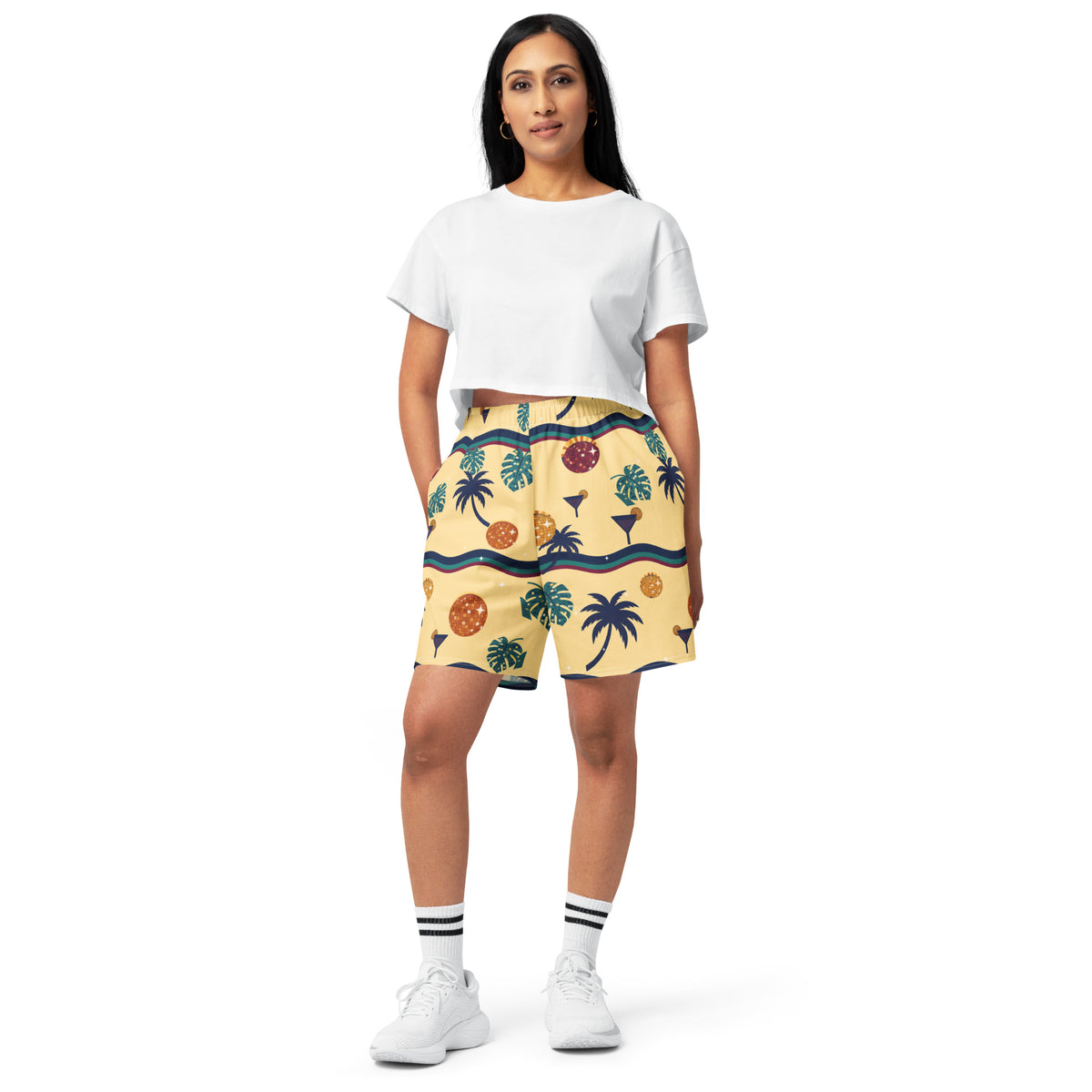 Melli Dorèlli – Disco Long Shorts — White